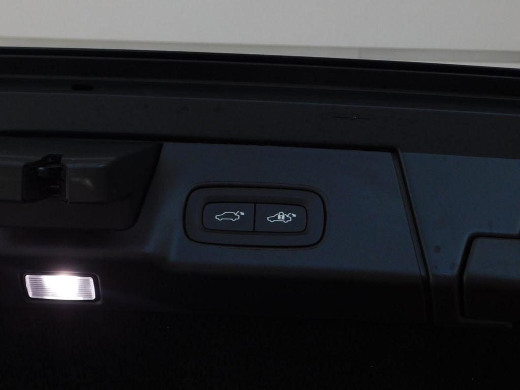 Volvo V90 Cross Country B6 Ultra 2026