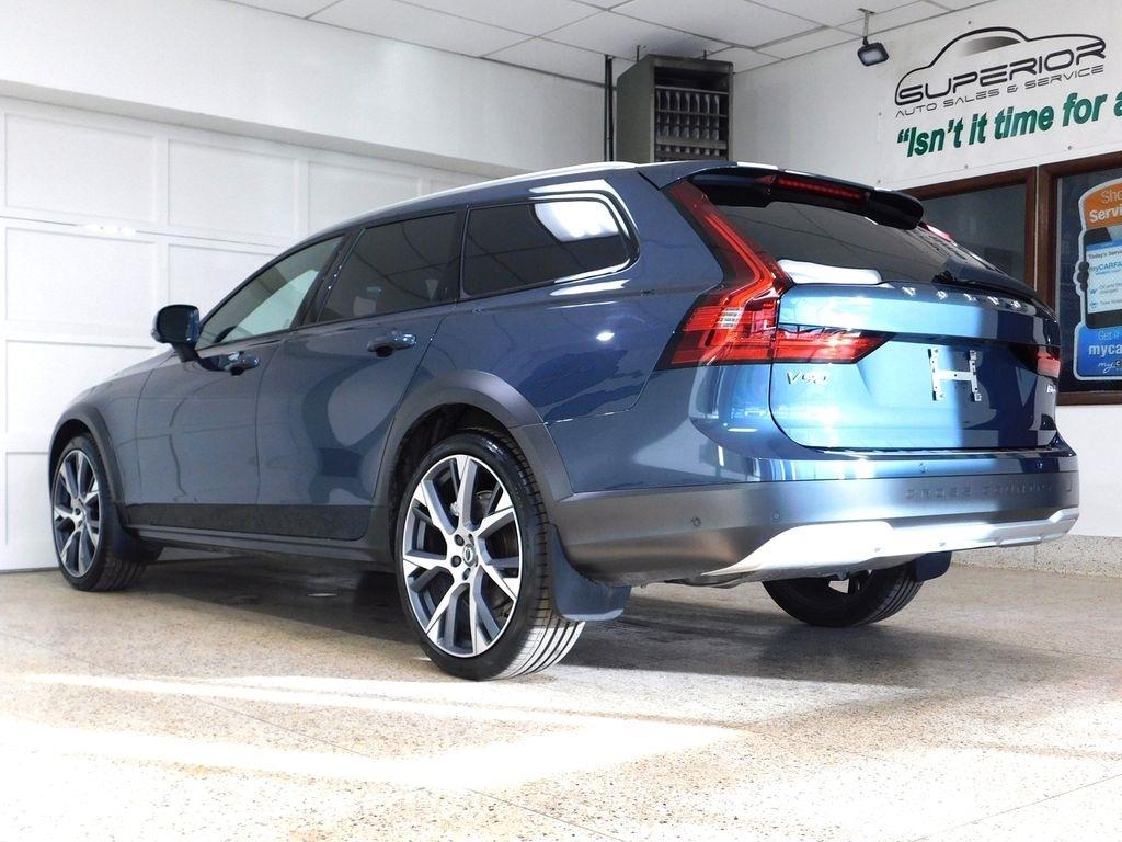 Volvo V90 Cross Country B6 Ultra 2026