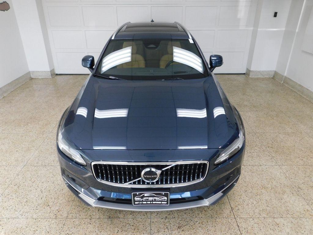 Volvo V90 Cross Country B6 Ultra 2026