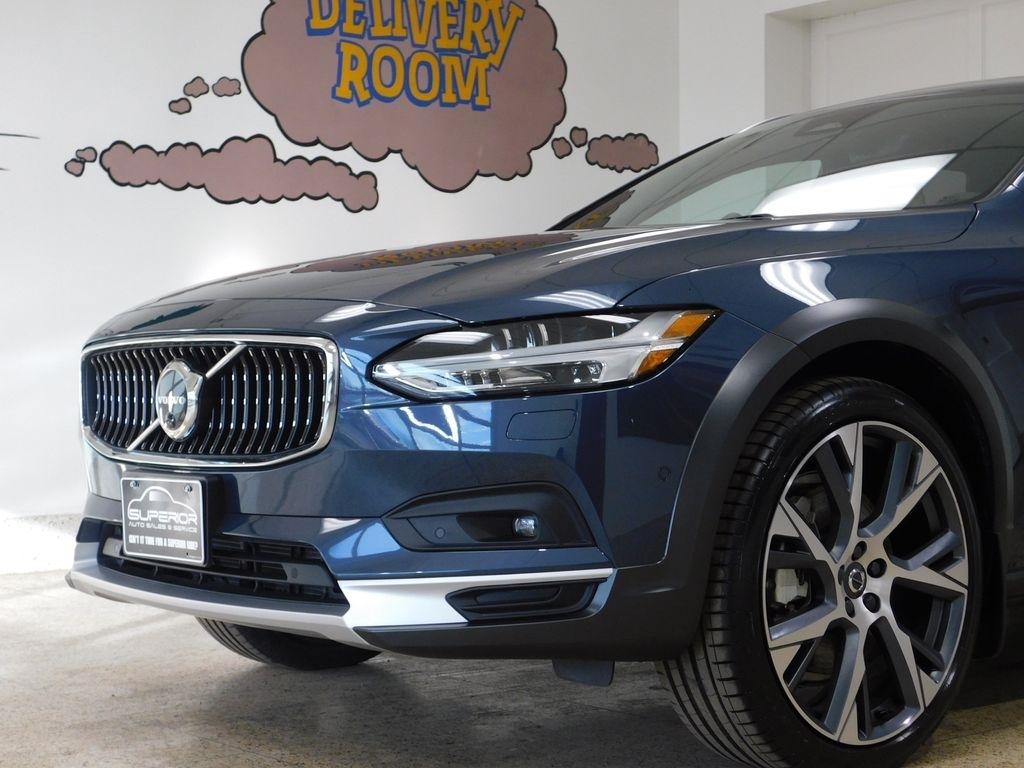 Volvo V90 Cross Country B6 Ultra 2026