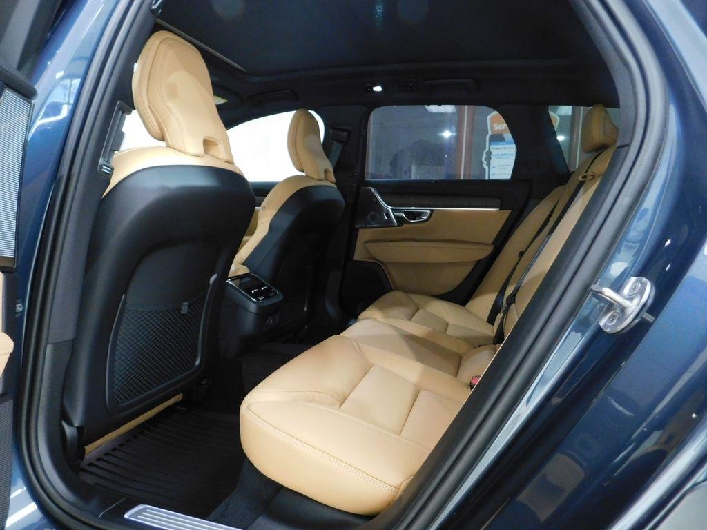 Volvo V90 Cross Country B6 Ultra 2026