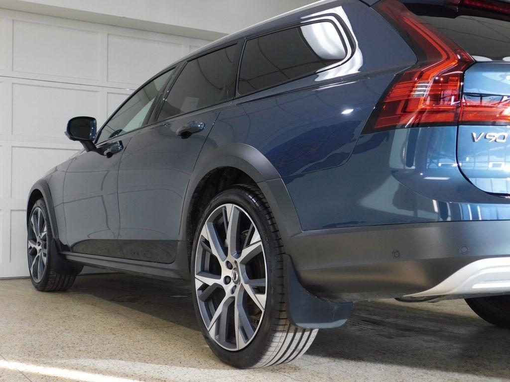 Volvo V90 Cross Country B6 Ultra 2026