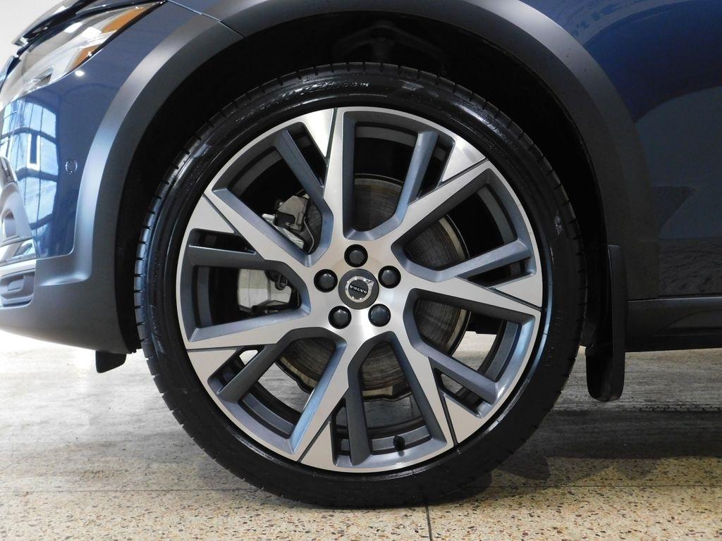 Volvo V90 Cross Country B6 Ultra 2026