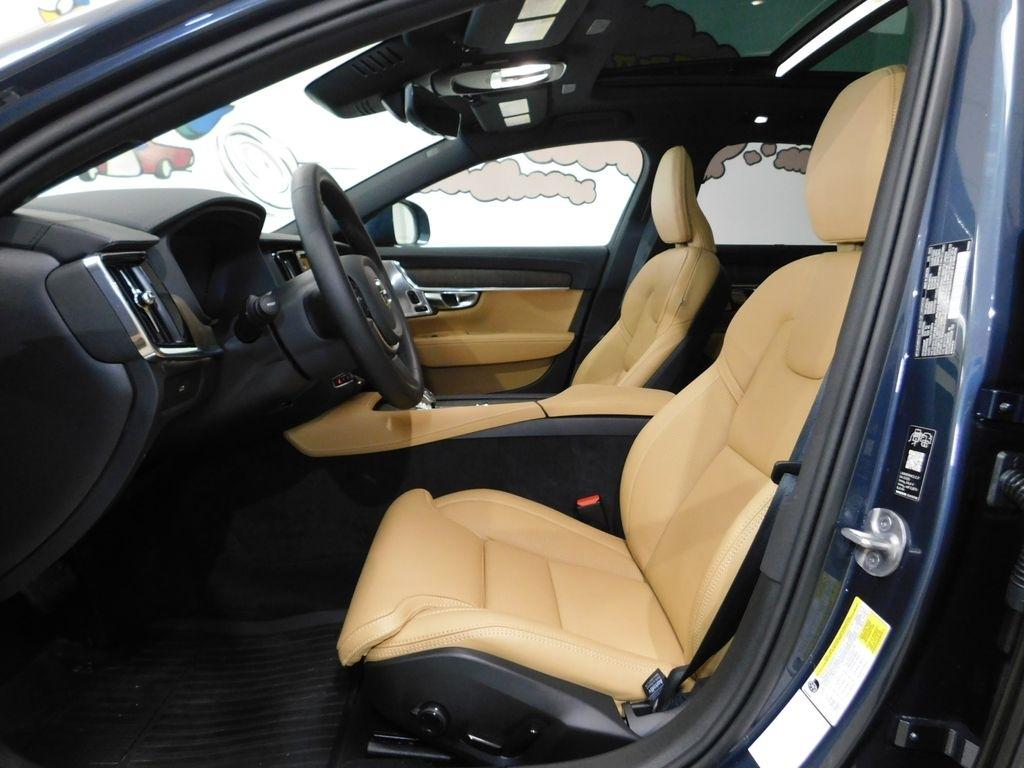 Volvo V90 Cross Country B6 Ultra 2026