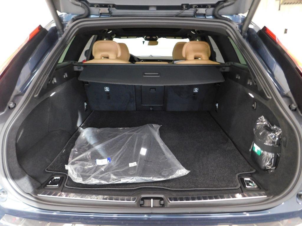 Volvo V90 Cross Country B6 Ultra 2026