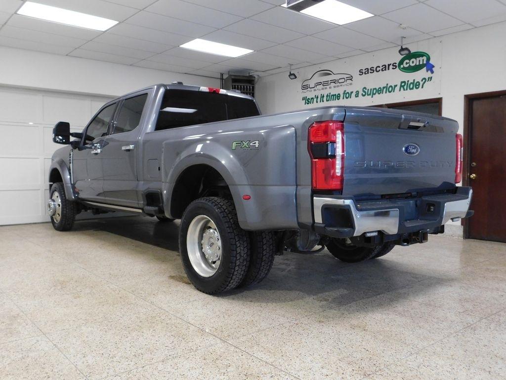 Ford F-450 SD King Ranch Crew Cab DRW 4WD 2024