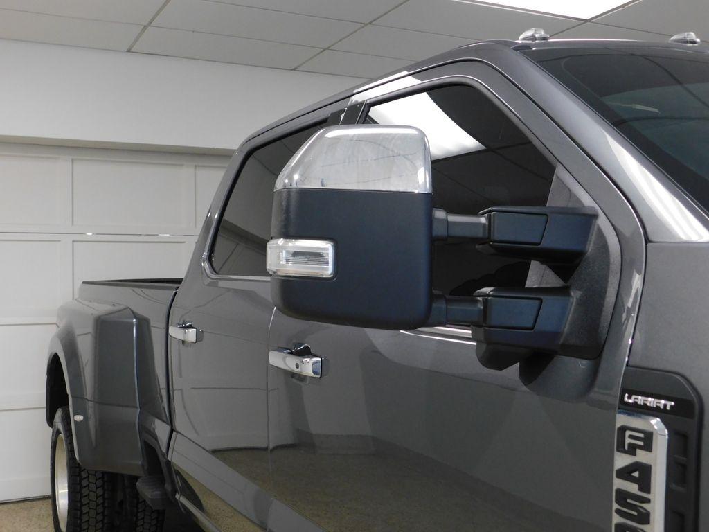 Ford F-450 SD King Ranch Crew Cab DRW 4WD 2024