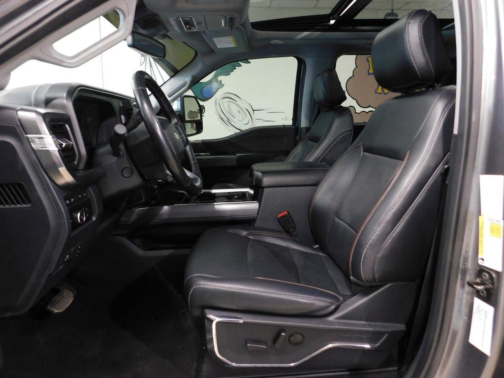 Ford F-450 SD King Ranch Crew Cab DRW 4WD 2024
