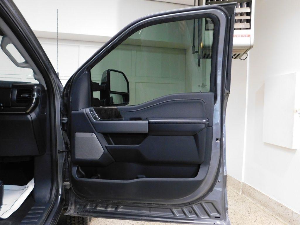 Ford F-450 SD King Ranch Crew Cab DRW 4WD 2024