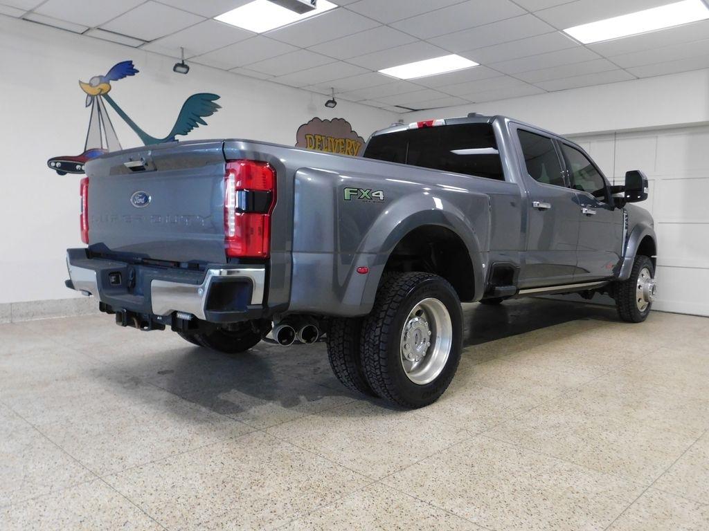 Ford F-450 SD King Ranch Crew Cab DRW 4WD 2024