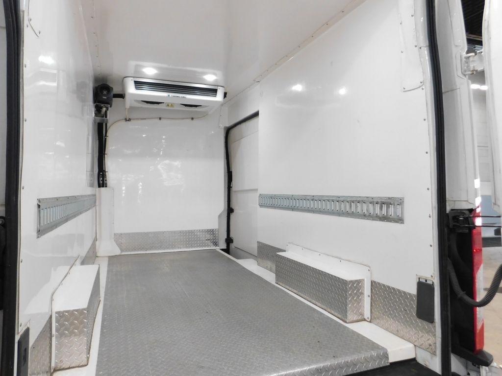 Ford Transit 250 Van High Roof w/Sliding Pass. 148-in. WB 2023