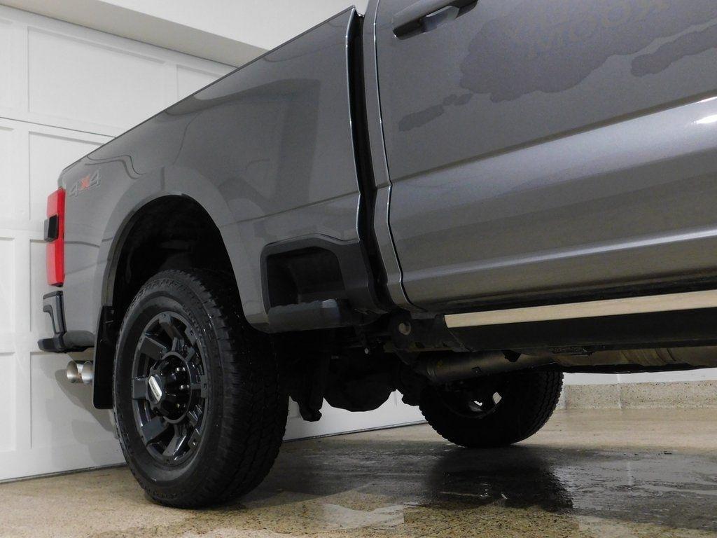 Ford F-250 SD Platinum Crew Cab 4WD 2025