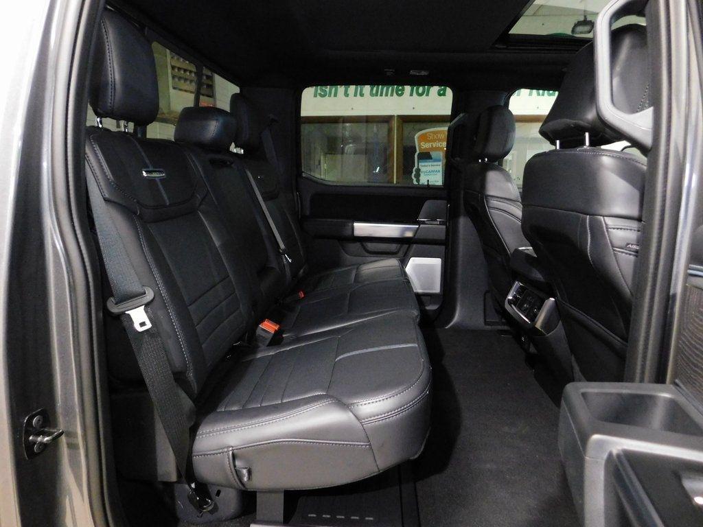 Ford F-250 SD Platinum Crew Cab 4WD 2025