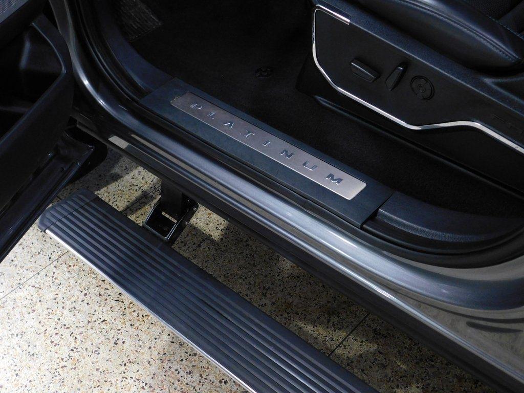 Ford F-250 SD Platinum Crew Cab 4WD 2025