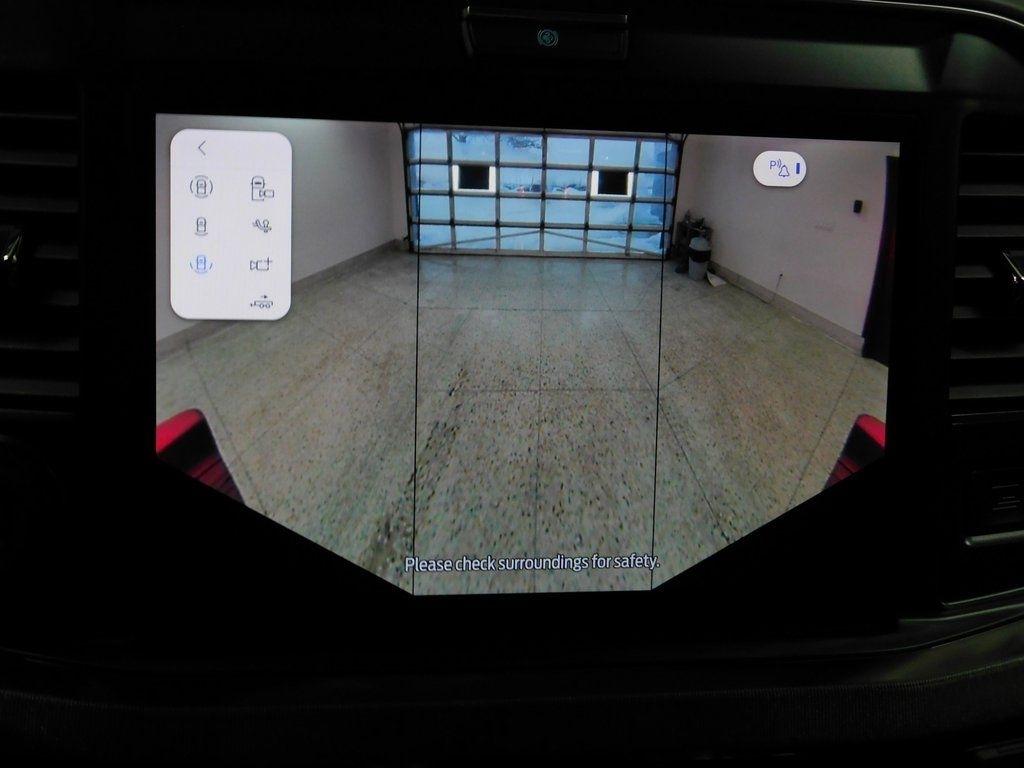 Ford F-250 SD Platinum Crew Cab 4WD 2025