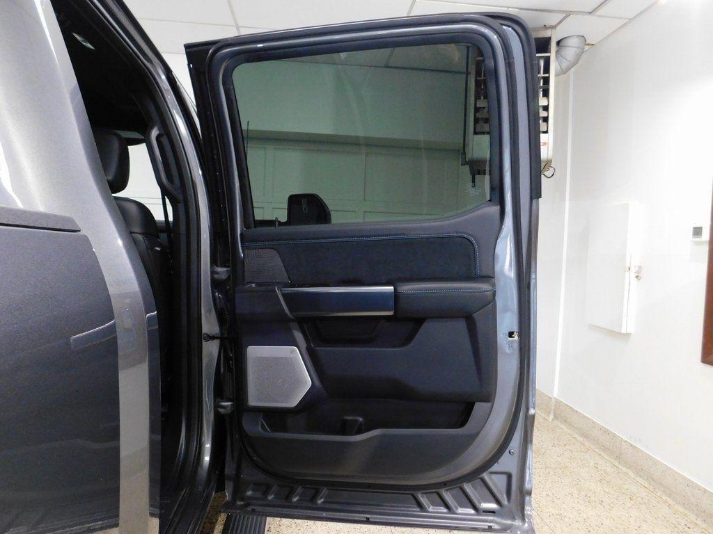 Ford F-250 SD Platinum Crew Cab 4WD 2025