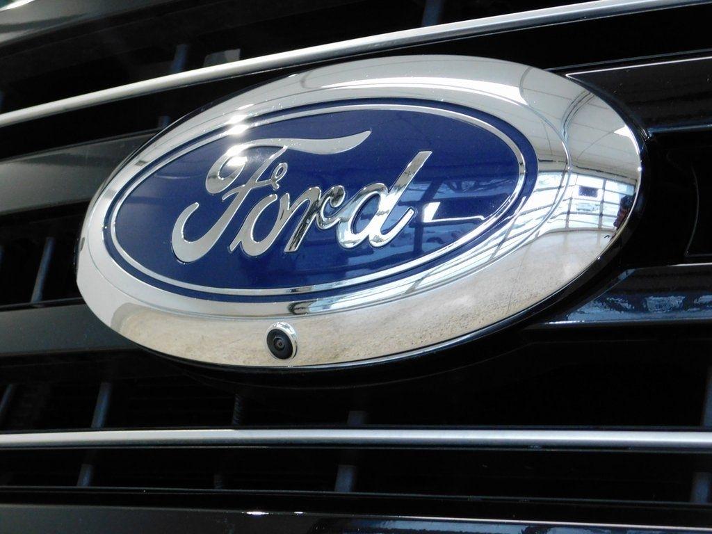 Ford F-250 SD Platinum Crew Cab 4WD 2025