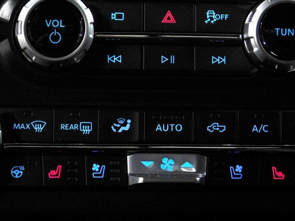 Ford F-250 SD Platinum Crew Cab 4WD 2025