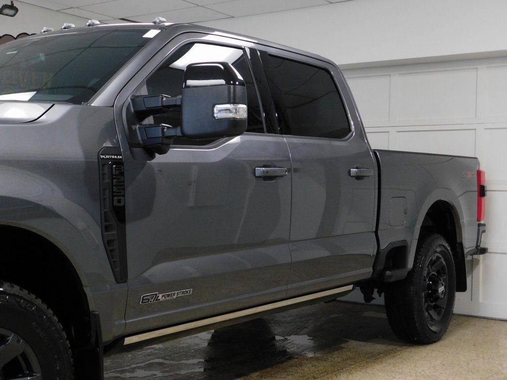 Ford F-250 SD Platinum Crew Cab 4WD 2025