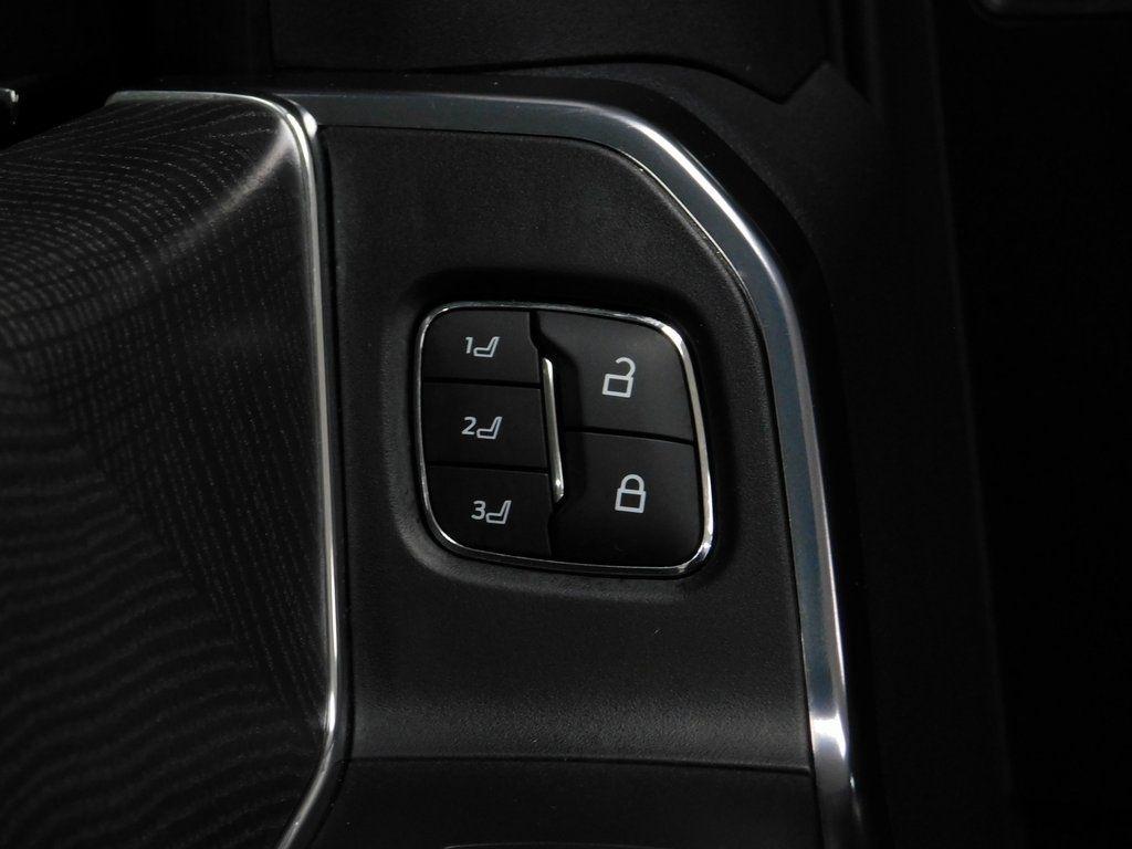 Ford F-250 SD Platinum Crew Cab 4WD 2025