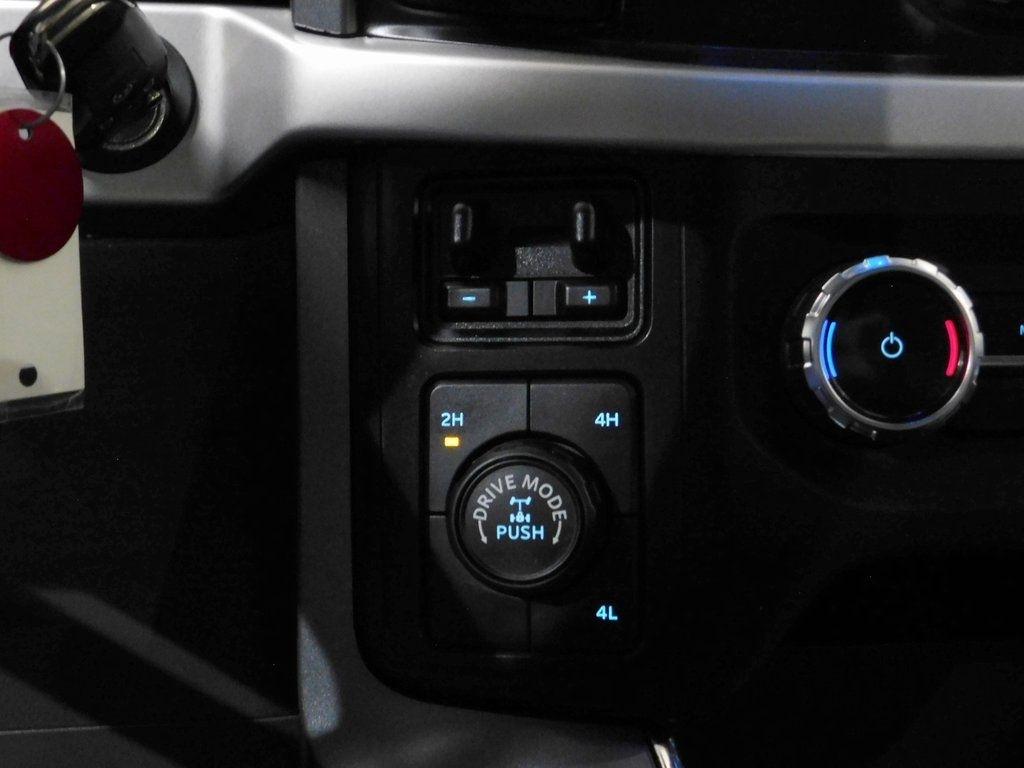 Ford F-150 XLT SuperCrew 5.5-ft. Bed 4WD 2023