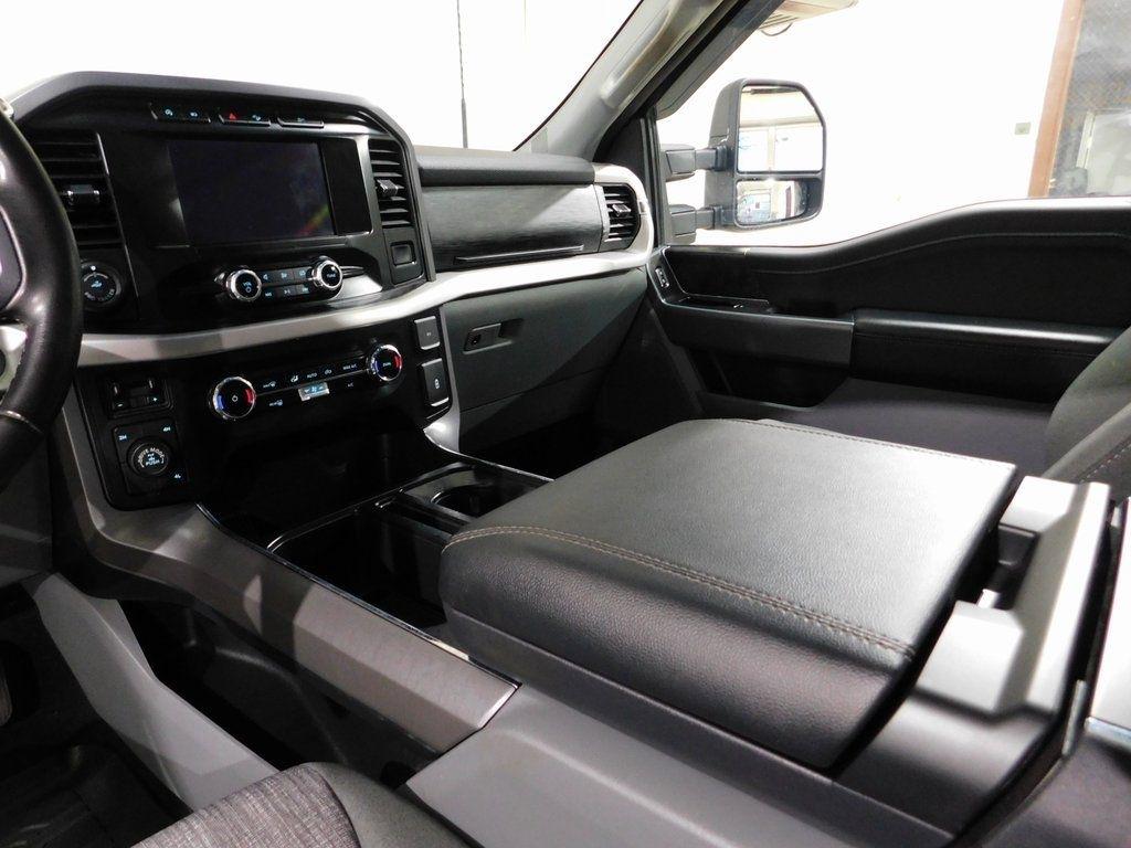 Ford F-150 XLT SuperCrew 5.5-ft. Bed 4WD 2023