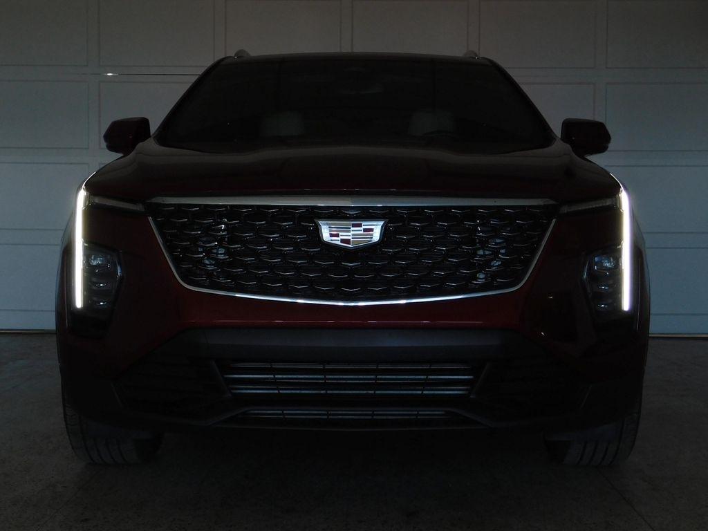 Cadillac XT4 Luxury AWD 2024