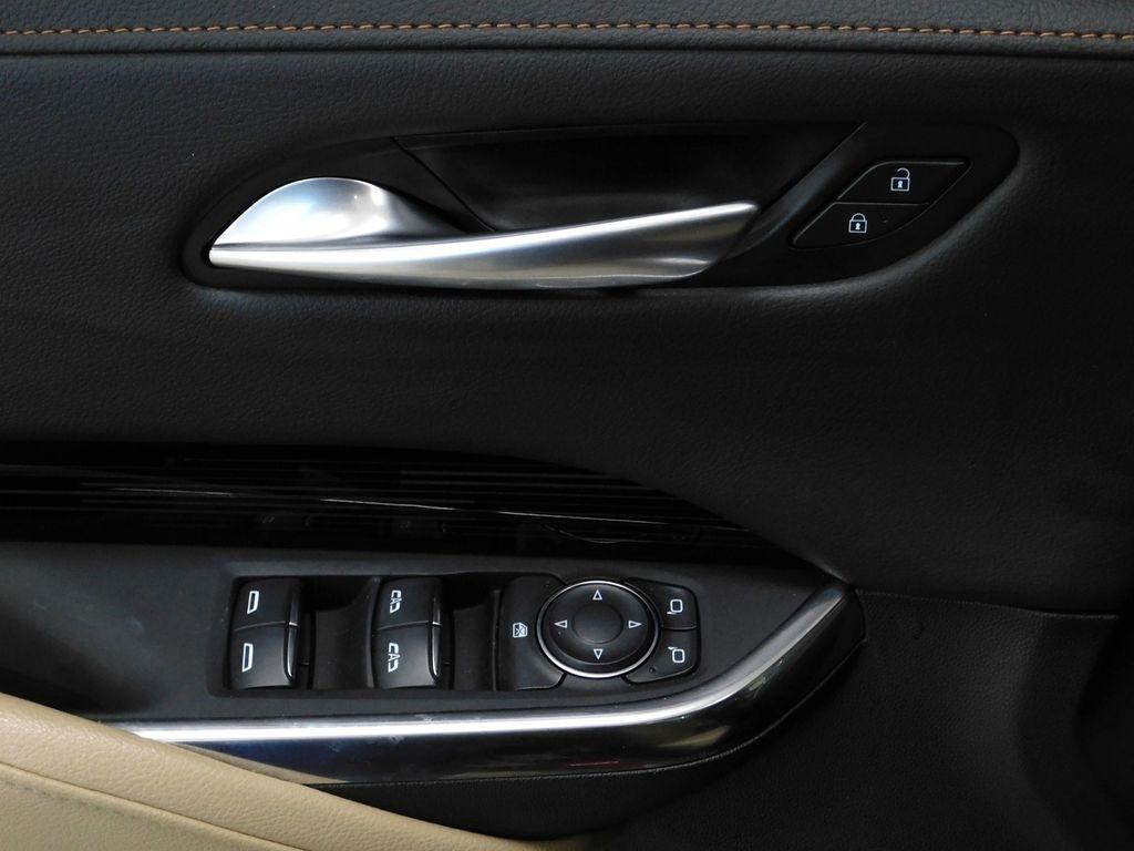 Cadillac XT4 Luxury AWD 2024