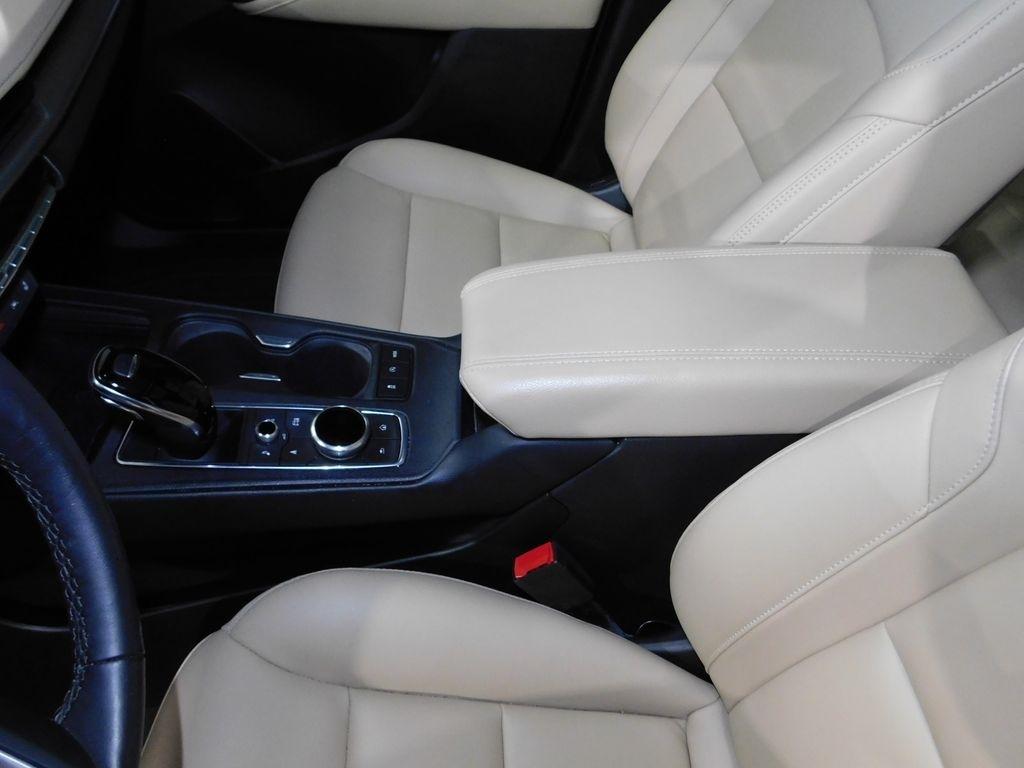 Cadillac XT4 Luxury AWD 2024