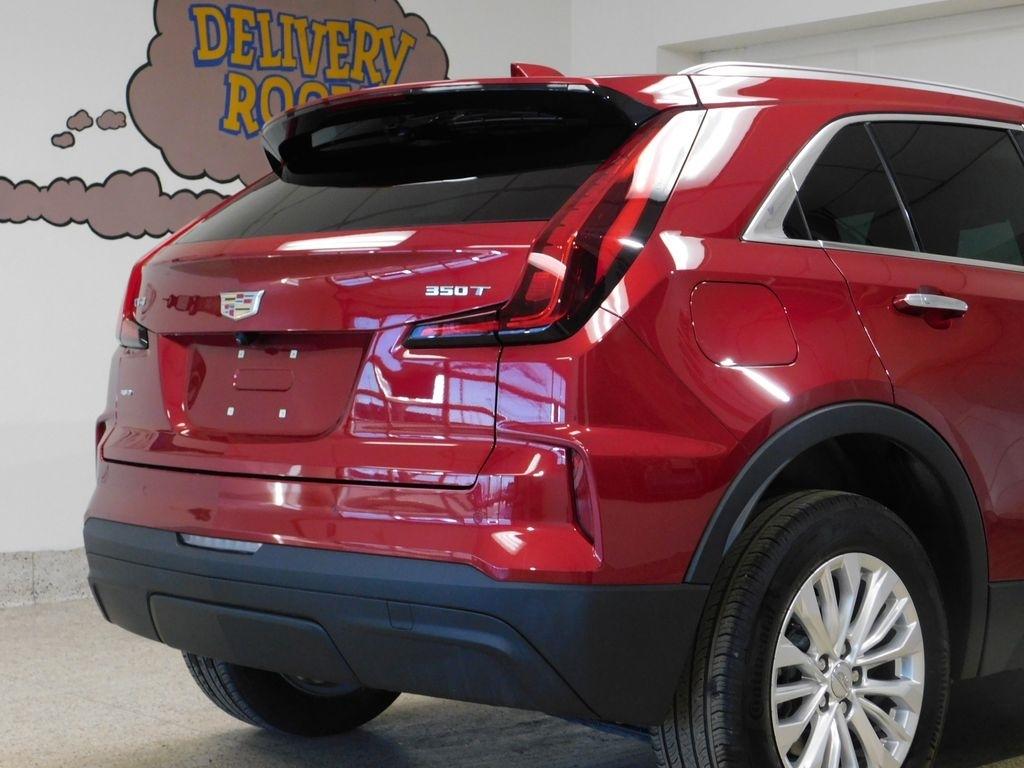 Cadillac XT4 Luxury AWD 2024