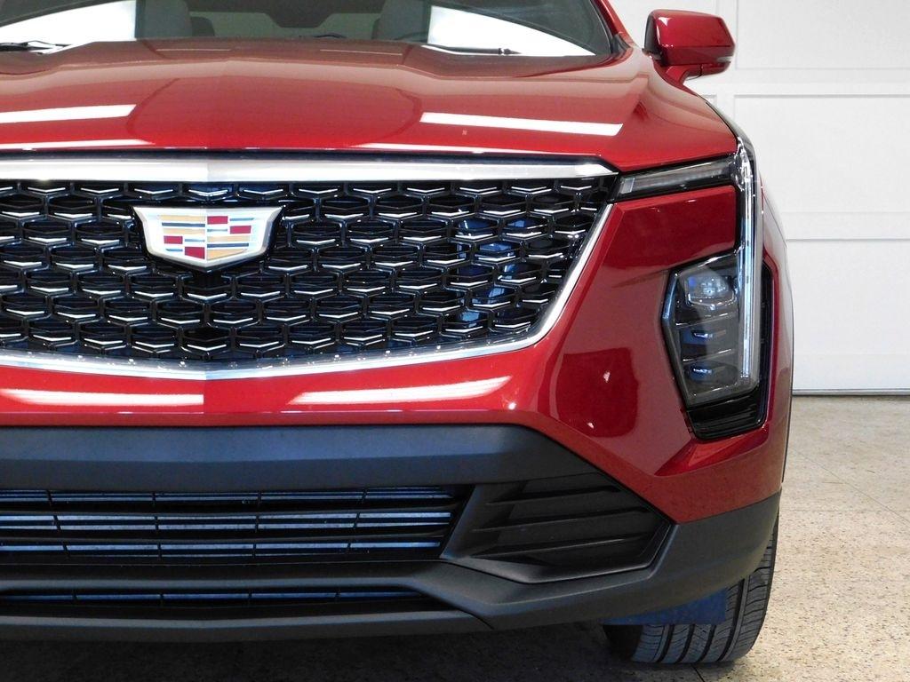 Cadillac XT4 Luxury AWD 2024