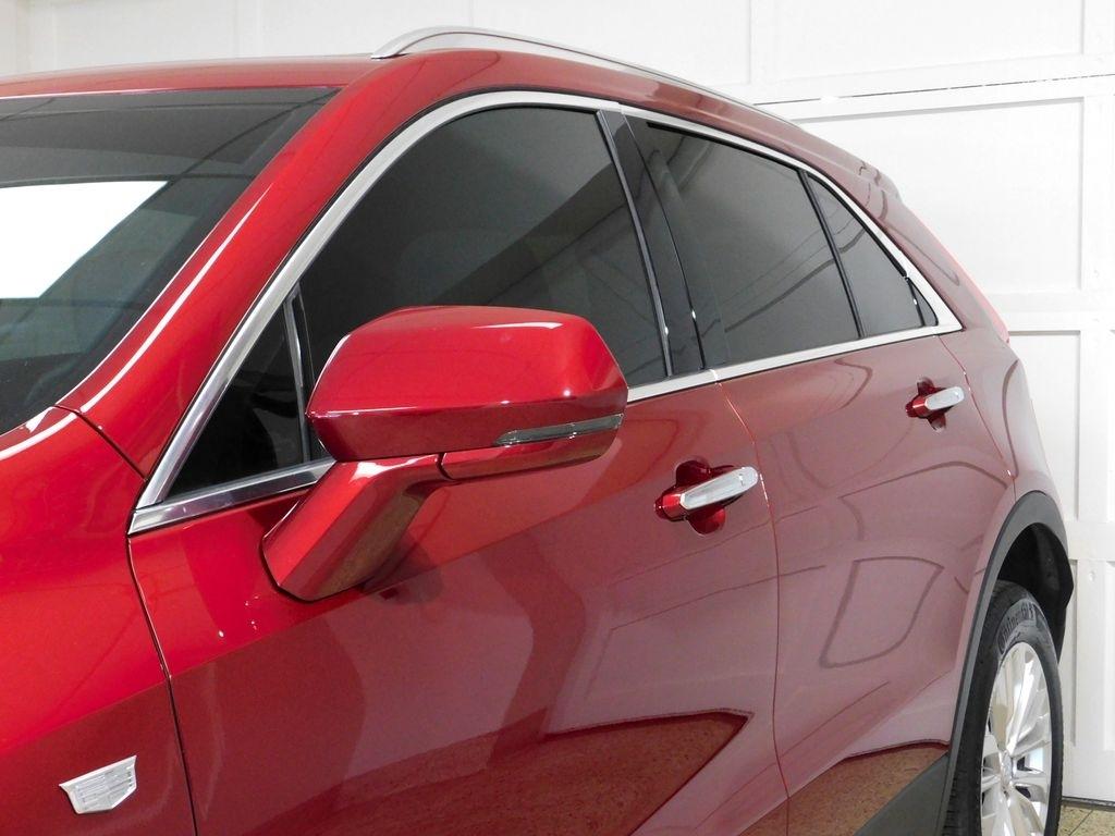 Cadillac XT4 Luxury AWD 2024