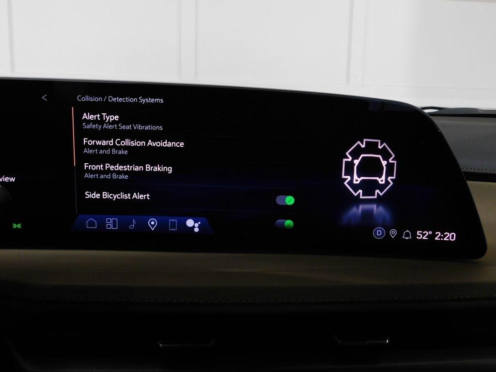 Cadillac XT4 Luxury AWD 2024