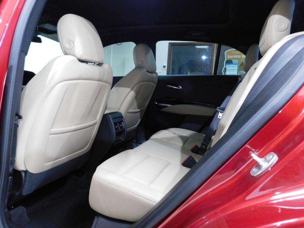 Cadillac XT4 Luxury AWD 2024