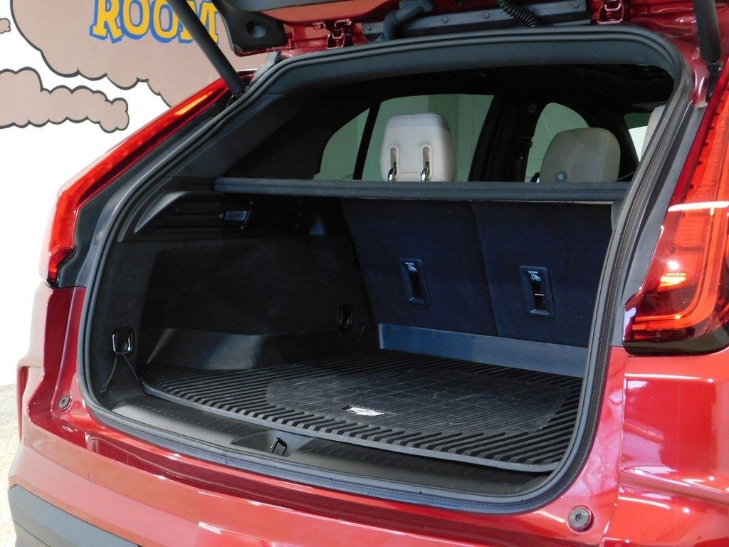 Cadillac XT4 Luxury AWD 2024