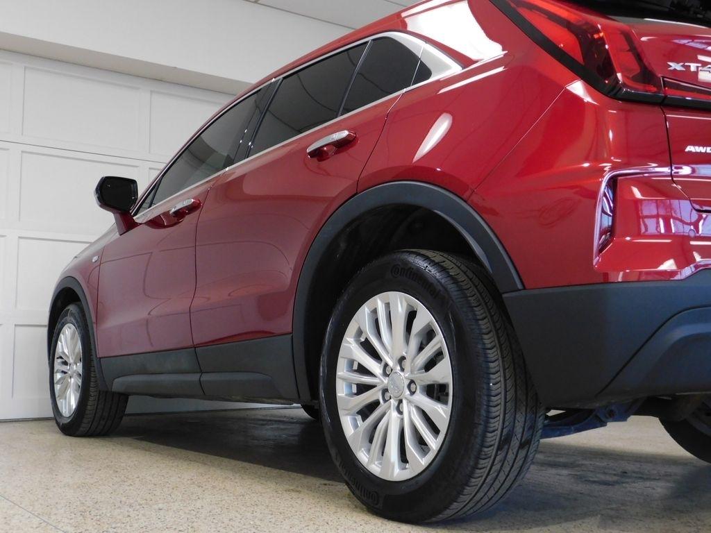 Cadillac XT4 Luxury AWD 2024