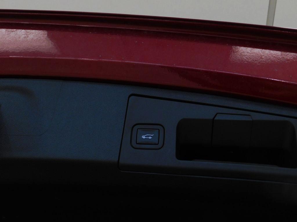 Cadillac XT4 Luxury AWD 2024