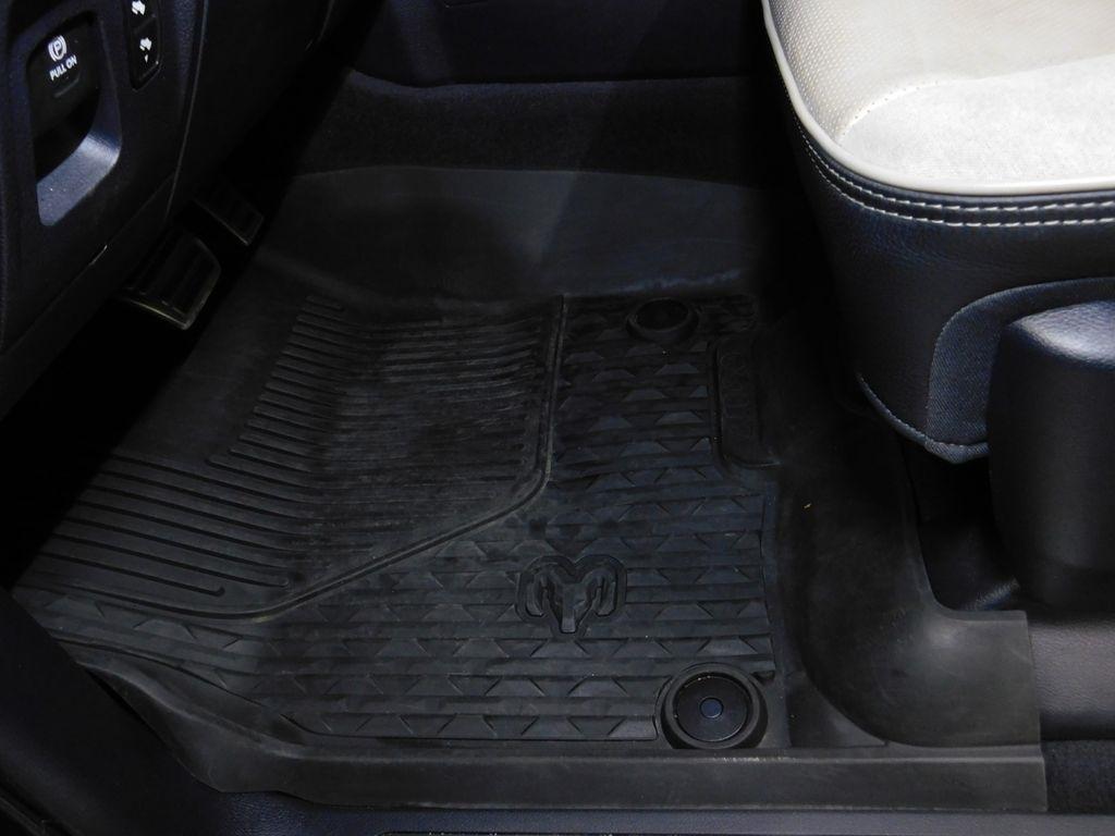 RAM 1500 Limited Crew Cab SWB 4WD 2022