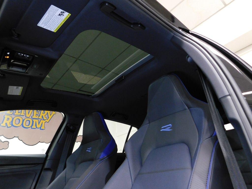 Volkswagen Golf R  2026