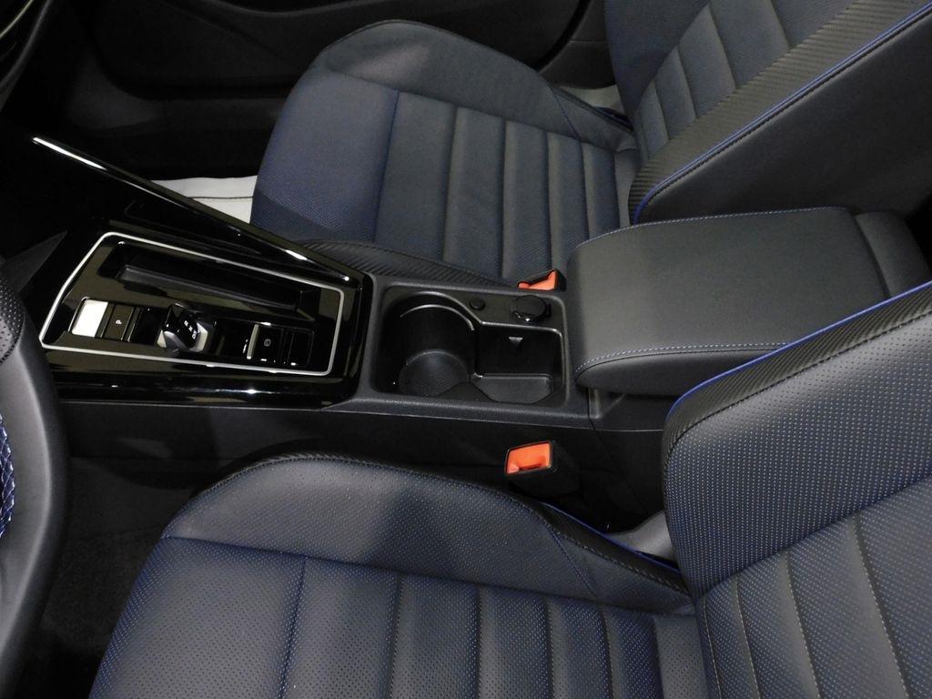 Volkswagen Golf R  2026