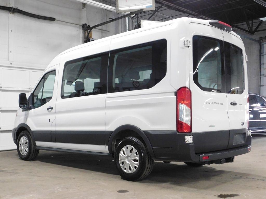 Ford Transit 150 Wagon Med. Roof XLT w/Sliding Pass. 130-in. WB 2018