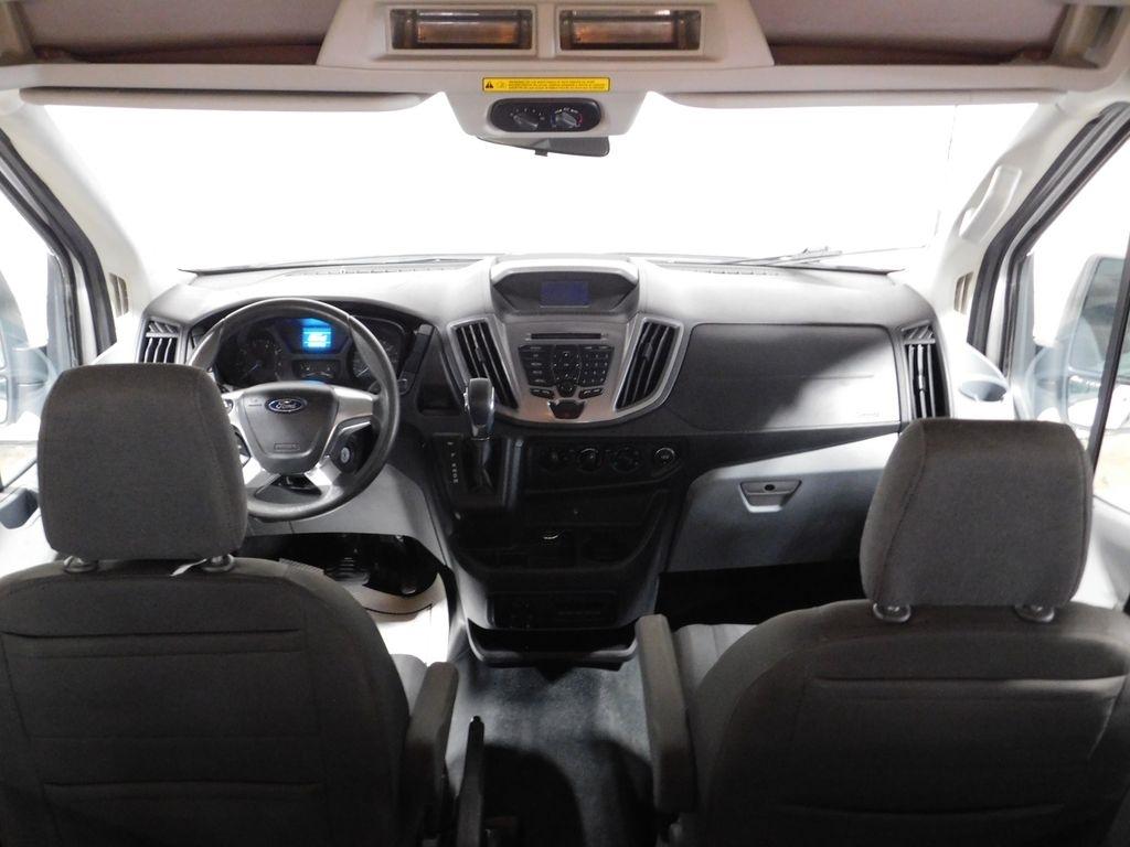 Ford Transit 150 Wagon Med. Roof XLT w/Sliding Pass. 130-in. WB 2018