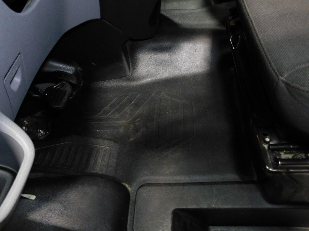 Ford Transit 150 Wagon Med. Roof XLT w/Sliding Pass. 130-in. WB 2018