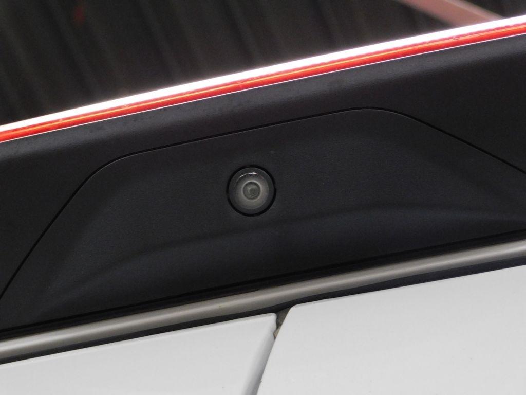 Ford Transit 150 Wagon Med. Roof XLT w/Sliding Pass. 130-in. WB 2018