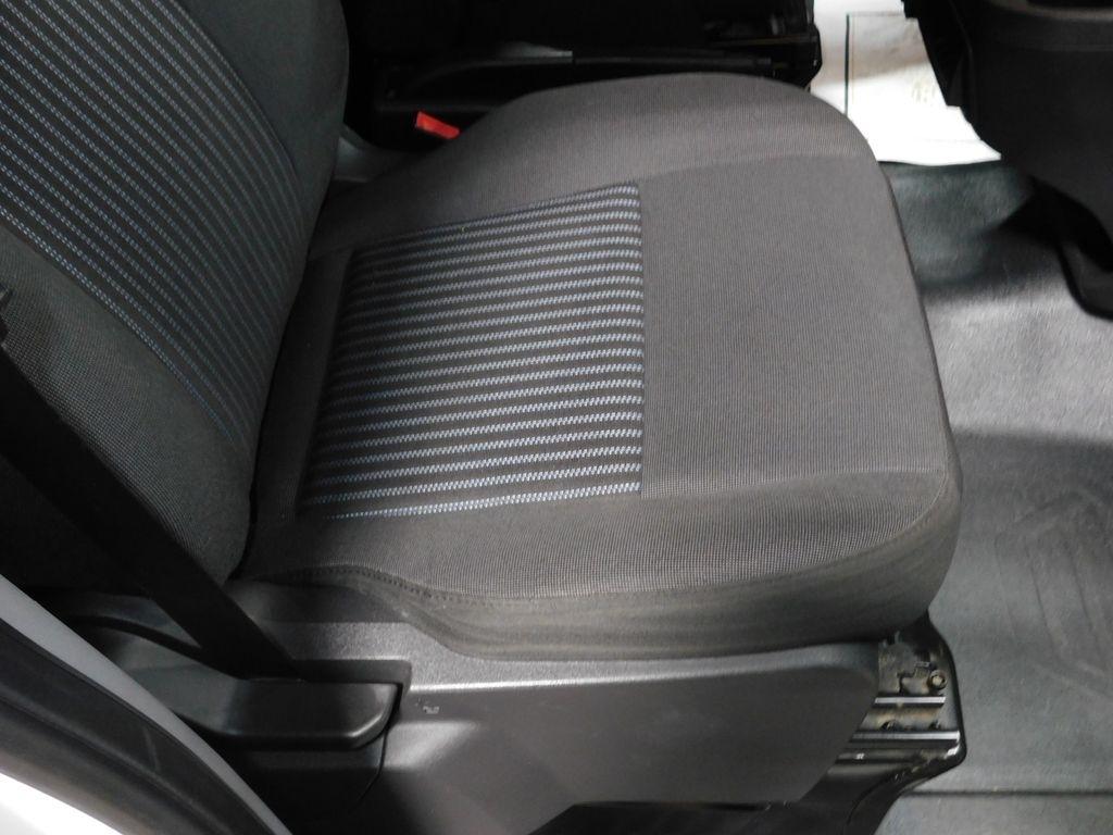 Ford Transit 150 Wagon Med. Roof XLT w/Sliding Pass. 130-in. WB 2018