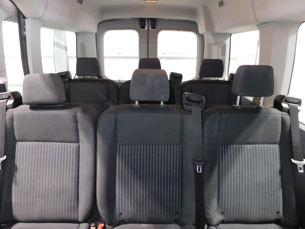 Ford Transit 150 Wagon Med. Roof XLT w/Sliding Pass. 130-in. WB 2018