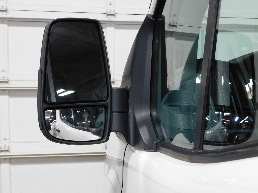 Ford Transit 150 Wagon Med. Roof XLT w/Sliding Pass. 130-in. WB 2018