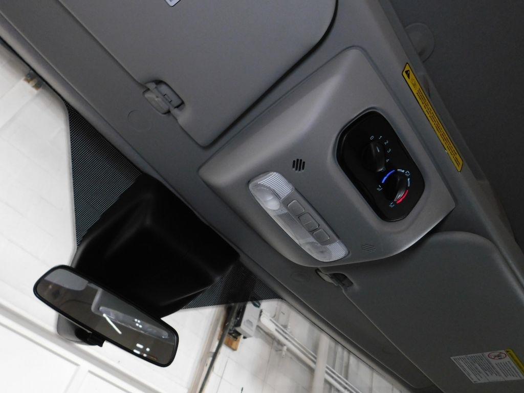 Ford Transit 150 Wagon Med. Roof XLT w/Sliding Pass. 130-in. WB 2018