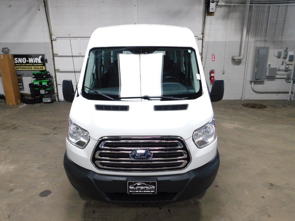 Ford Transit 150 Wagon Med. Roof XLT w/Sliding Pass. 130-in. WB 2018
