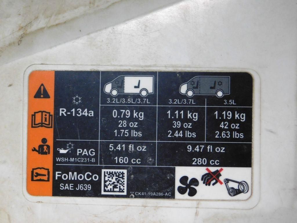 Ford Transit 150 Wagon Med. Roof XLT w/Sliding Pass. 130-in. WB 2018